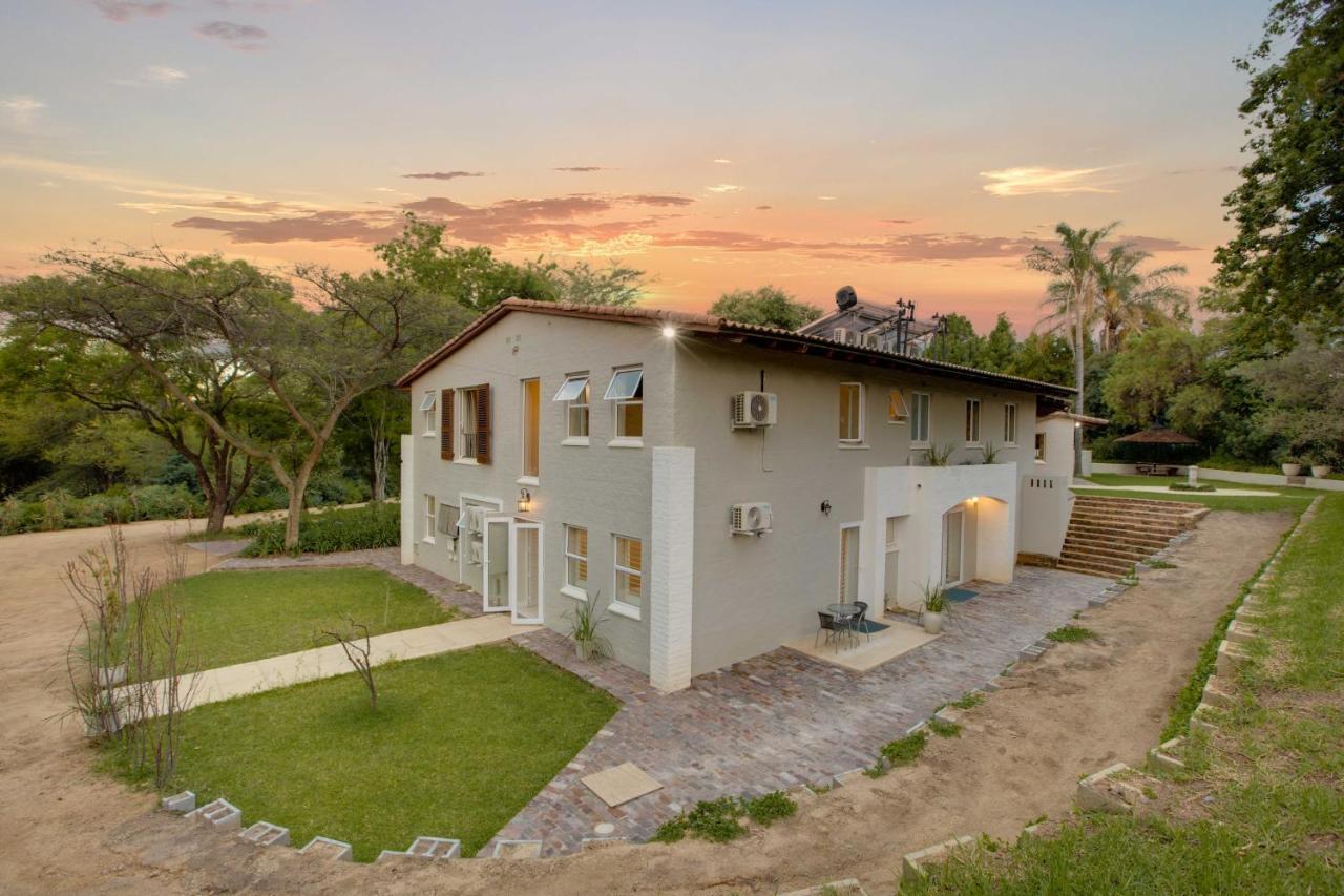 Amberhall Guesthouse Johannesburg Bagian luar foto