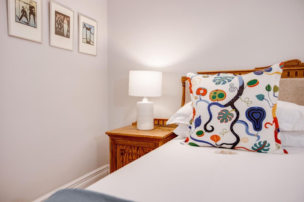 Amberhall Guesthouse Johannesburg Bagian luar foto