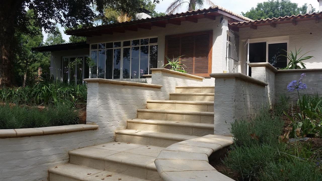 Amberhall Guesthouse Johannesburg Bagian luar foto